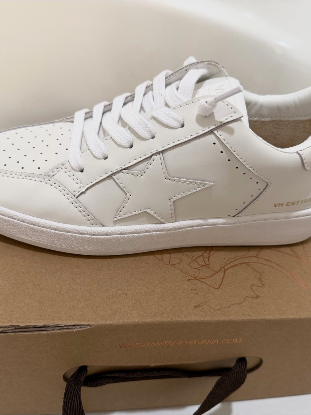 Vintage Havana White Leather Star Sneakers